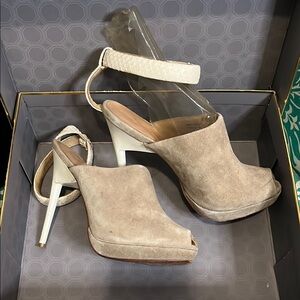 LOUISE eat cie Elegant Beige Peep-Toe Heels Snake skin Ankle Wrap w/Snap Sz 7M